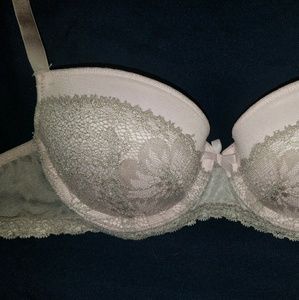 VS lightly lined pink/beige bra 32a
